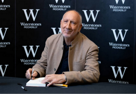 Pete Townshend signing Waterstones Piccadilly 2019