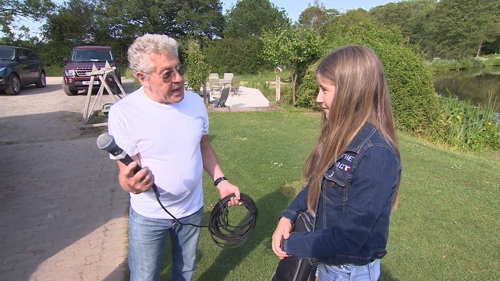 Roger Daltrey with microphone, The Act