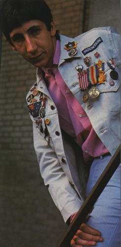 65-05 Pete Pop Art Clothes