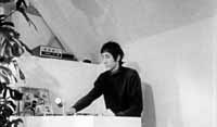 Pete Townshend flat interview 1966