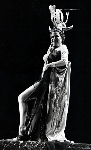 Bette Midler as The Acid Queen 1971